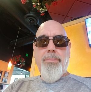 Meet your Posher, Larry